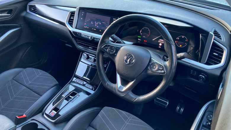 Vauxhall Grandland 1.5 Turbo D Ultimate 5dr Auto Diesel Hatchback